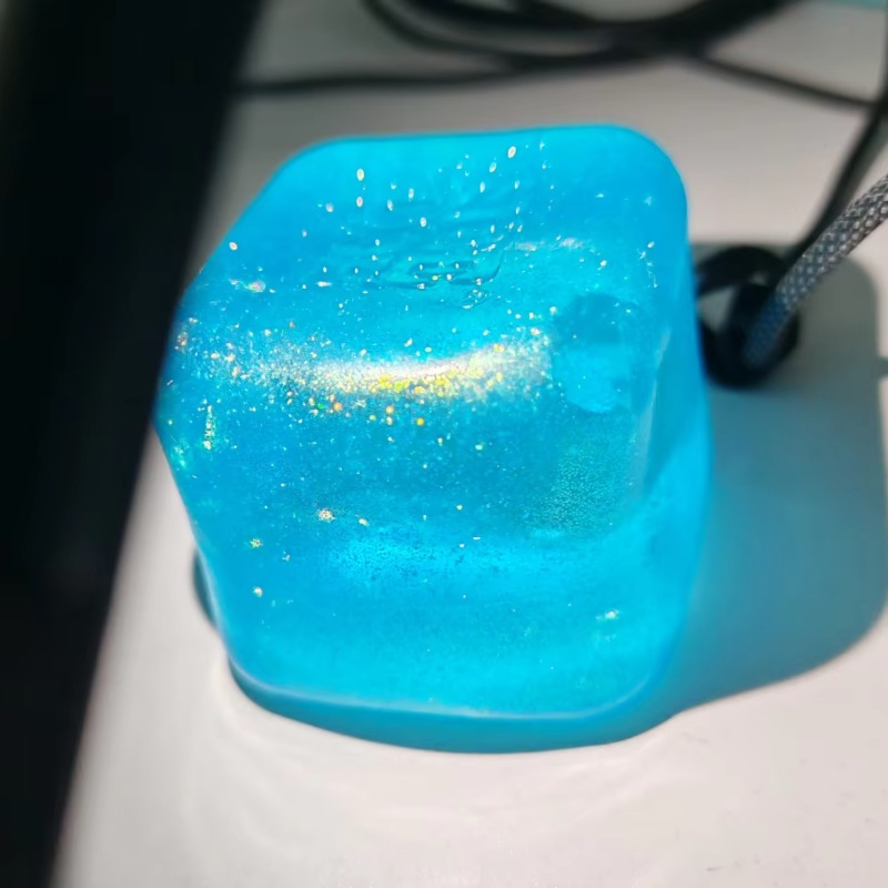 @Needoh 멋진 큐브, 반짝이는 장식, 쥐어짜면 재 - Fidget Cube Original 리뷰 및 가격